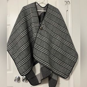 Liz Claiborne Plaid to Tweed Wrap Reversible Poncho